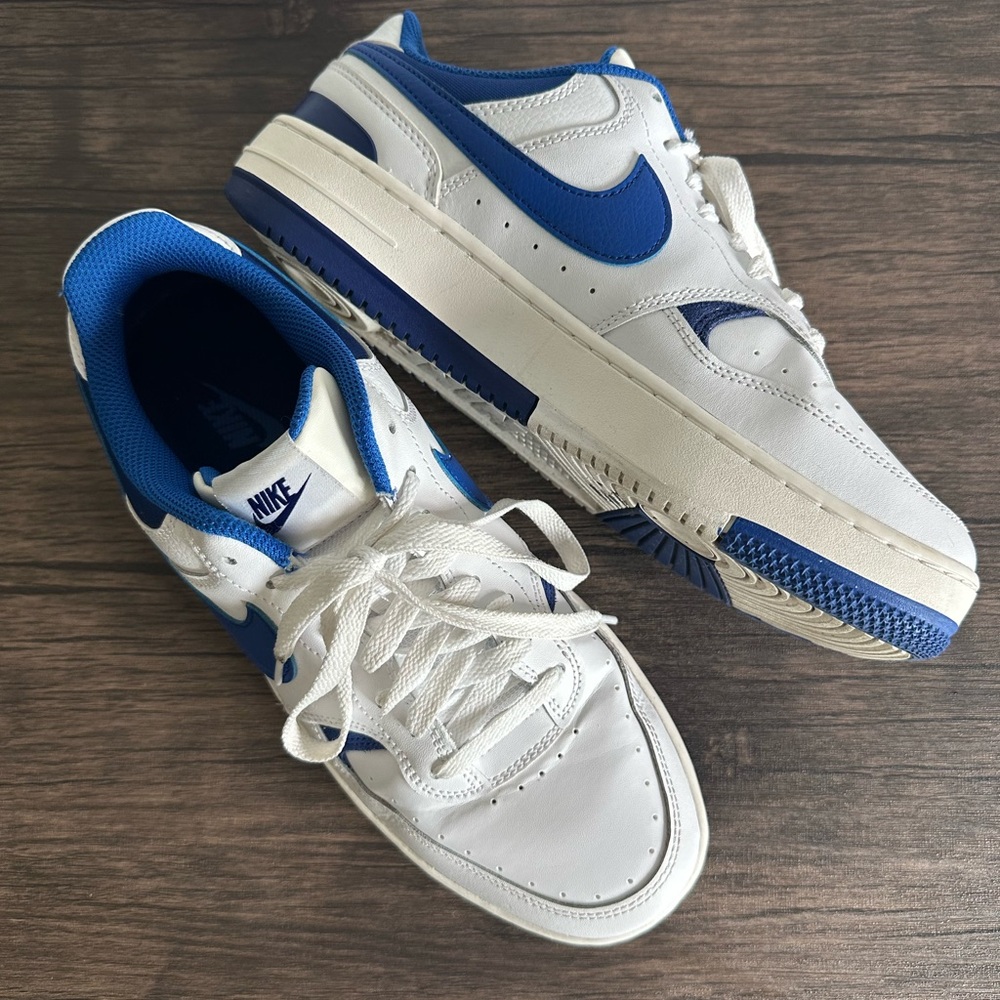 Nike White and Blue Sneakers